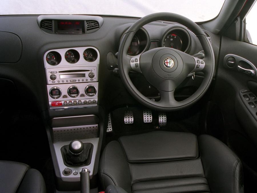 Торпедо Alfa Romeo 156 GTA (932A) 2002 года  (AU) (фото 3 из 16)